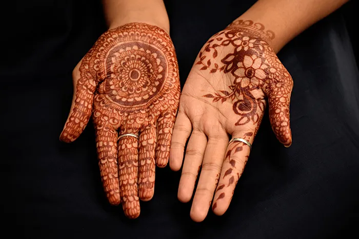 tatouage henné orangé
