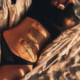 Faux tatouage pivoines et roses