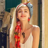 Faux tatouage plume géométrique