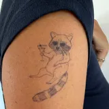 Faux tatouage raton laveur