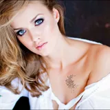 Faux tattoo croissant lune fleurs