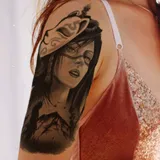 Tatouage éphémère femme et masque