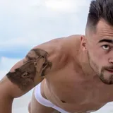 tatouage éphémère loup hurlant