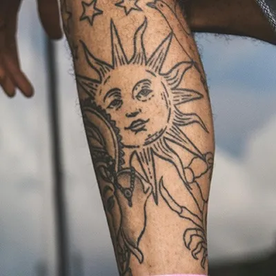 tatouage espoir soleil