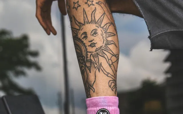 Quel tatouage symbolise l'espoir ?