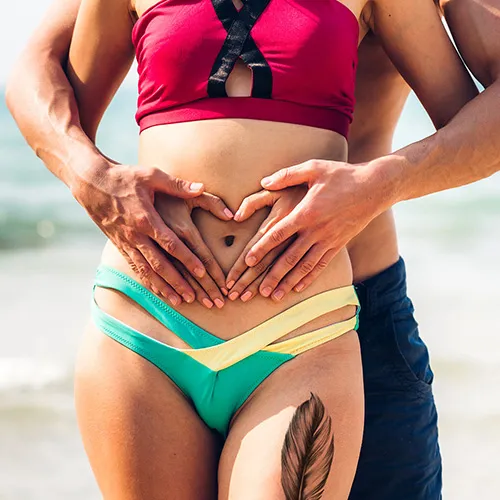 tatouage femme plume