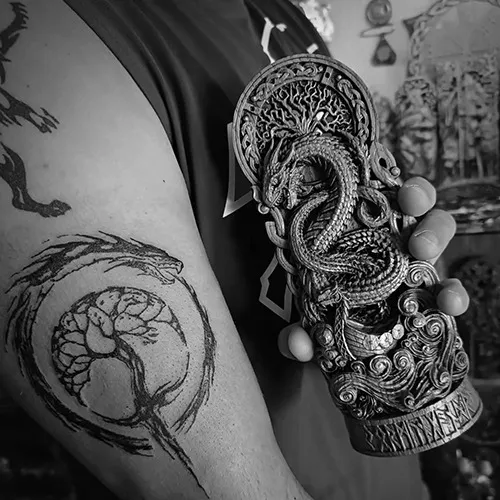 Tatouage Serpent de midgard Viking