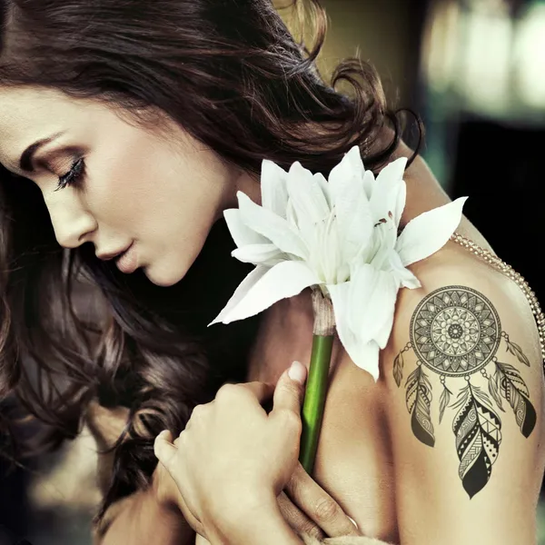 tatouage temporaire attrape rêve mandala