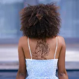 tatouage temporaire cheval fleurs