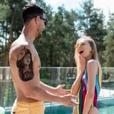 Tatouage temporaire femme et masque