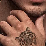 tatouage temporaire tigre réaliste