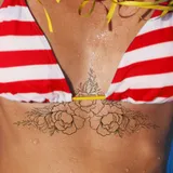 tattoo éphémère underboob fleur pivoine #1
