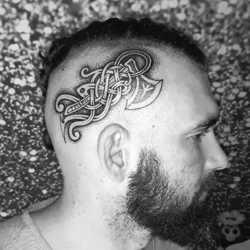 Tatouage hache Viking