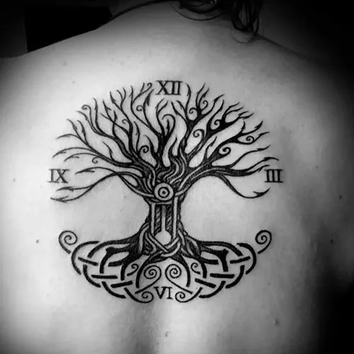 Tatouage Yggdrasil Viking