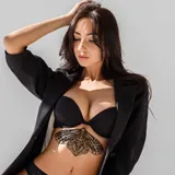 Tatouage éphémère underboob papillon tête de mort