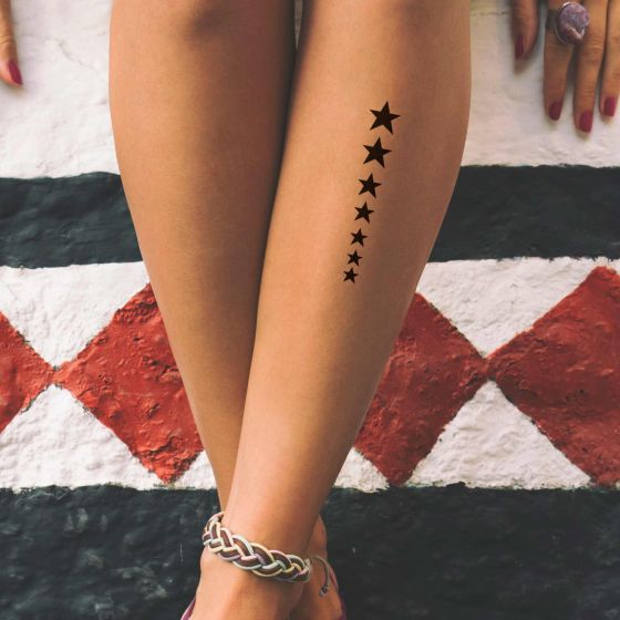 tatouage éphémère étoiles noires