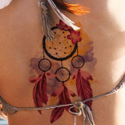 Tatouage temporaire femme attrape rêve coloré