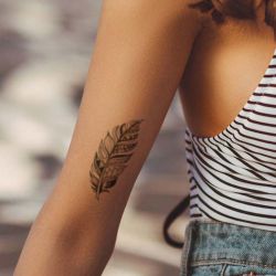 Tatouage temporaire Plume mandala