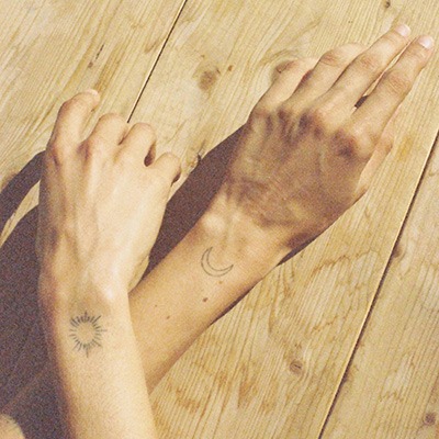 tatouage amour soleil et ligne