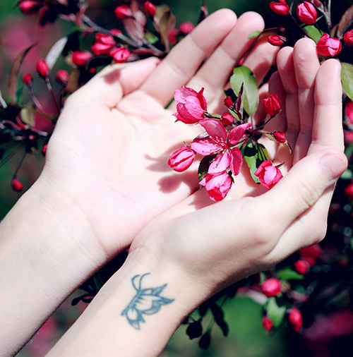 tatouage femme papillon