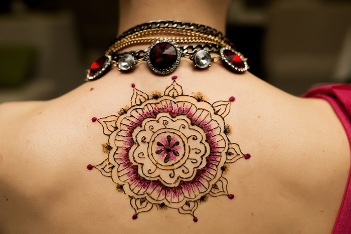 tatouage henné mandala