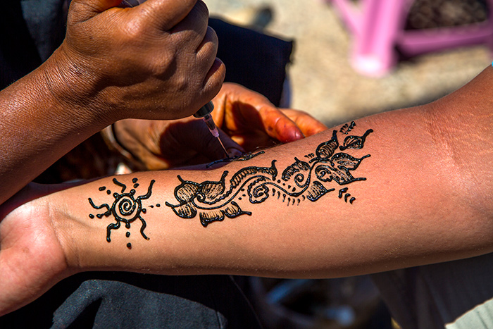 tatouage henné noir