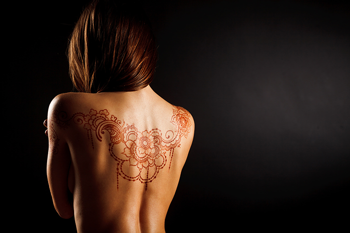 Tatouage éphémère henné dos
