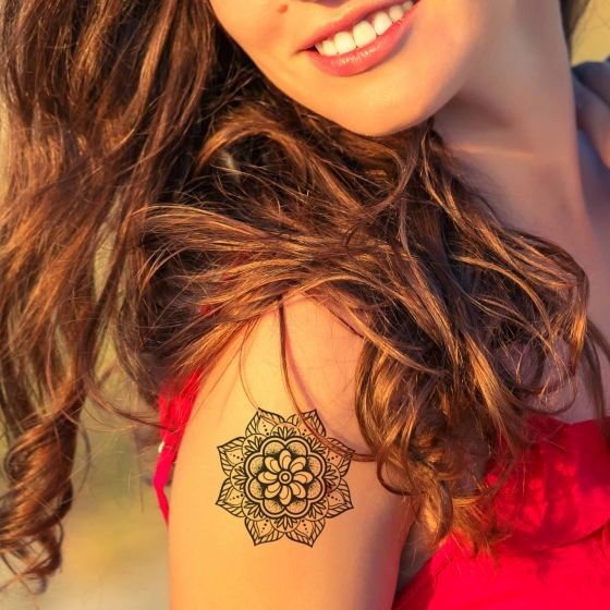 tatouage éphémère mandala