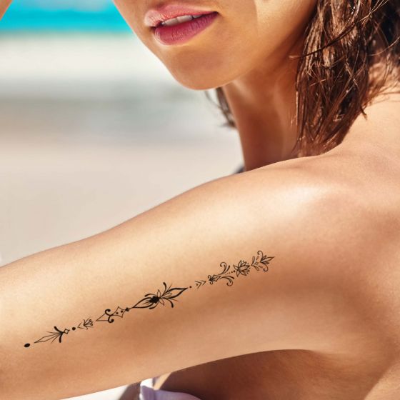tatouage éphémère minimaliste
